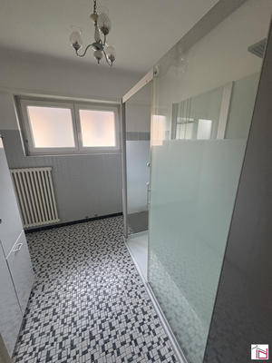 Maison - 185 m² - 6 pièces