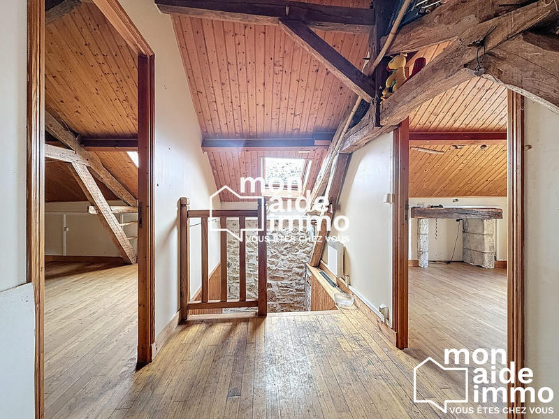 Maison - 355 m² - 10 pièces