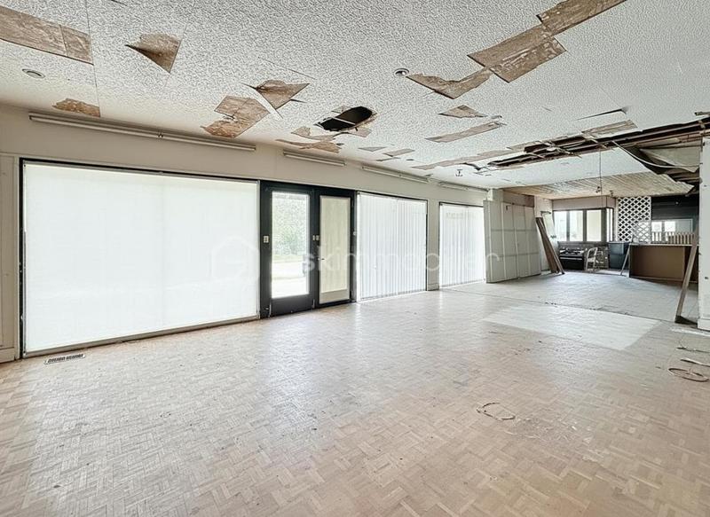 Bureau - 650 m² - 6 pièces