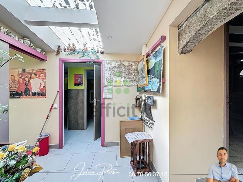 Maison - 211 m² - 9 pièces