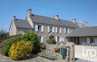 Maison - 465 m² - 17 pièces