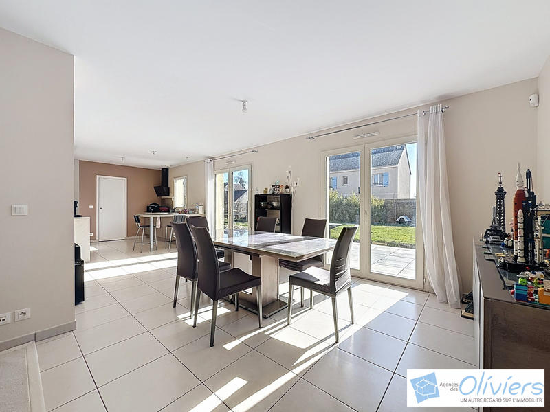 Maison - 140 m² - 6 pièces