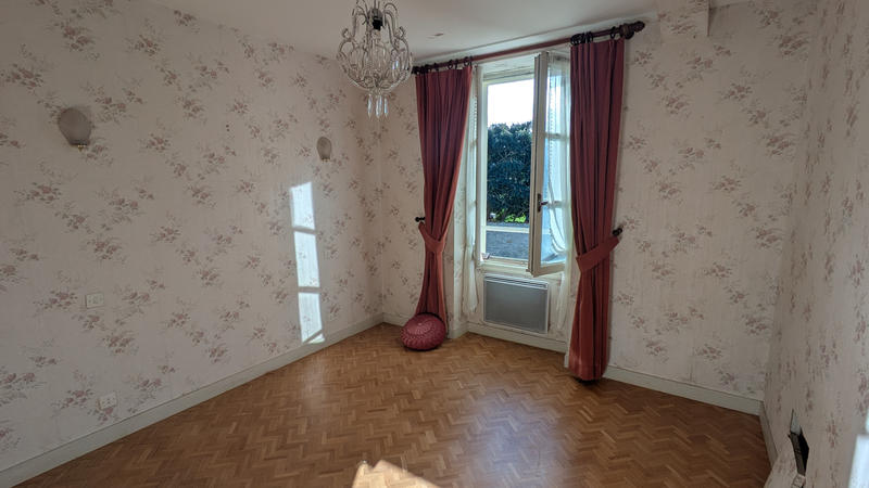 Maison - 192 m² - 6 pièces