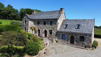 Propriété - 188 m² - 7 pièces