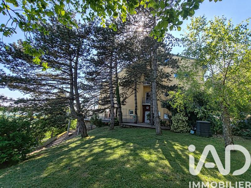 Maison - 243 m² - 7 pièces