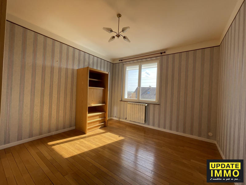 Maison - 137 m² - 8 pièces