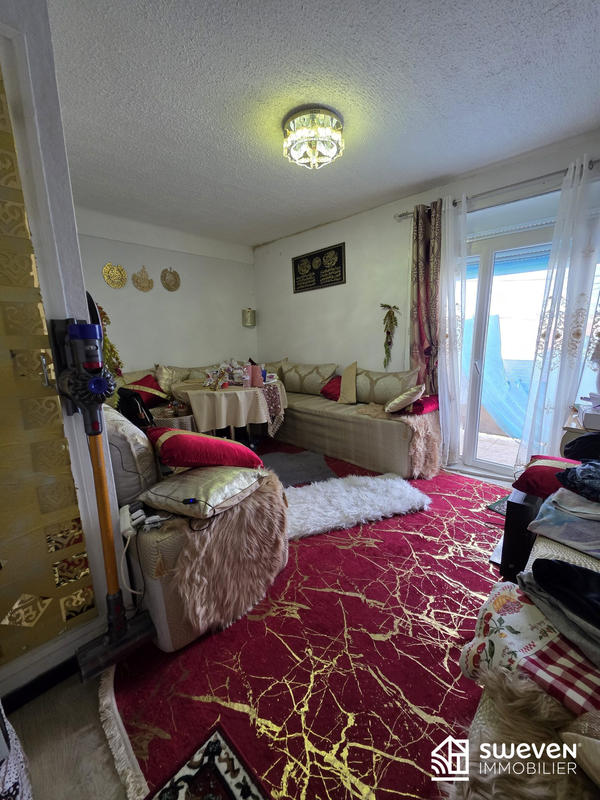 Appartement - 65 m² - 5 pièces