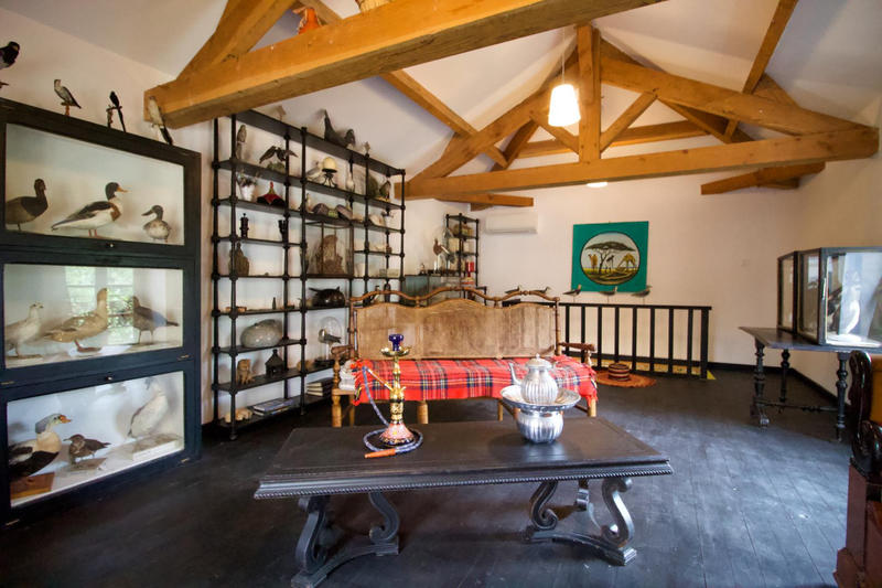 Maison - 247 m² - 15 pièces