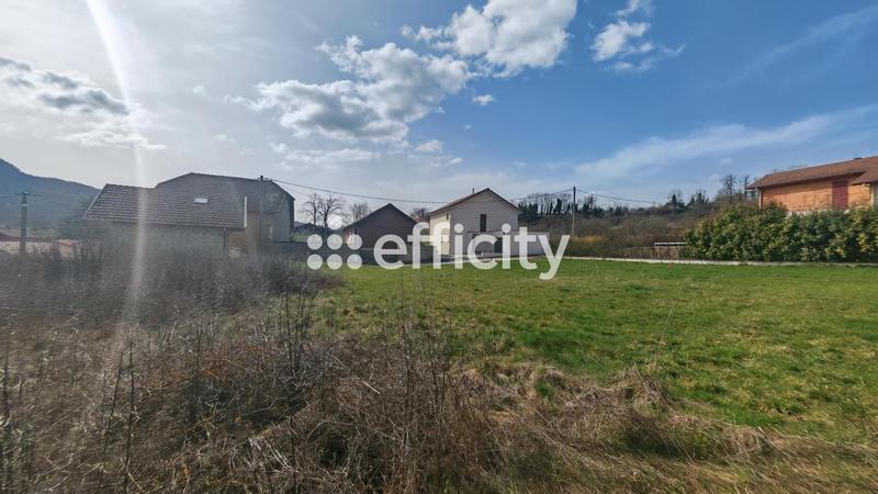 Terrain constructible - 560 m²