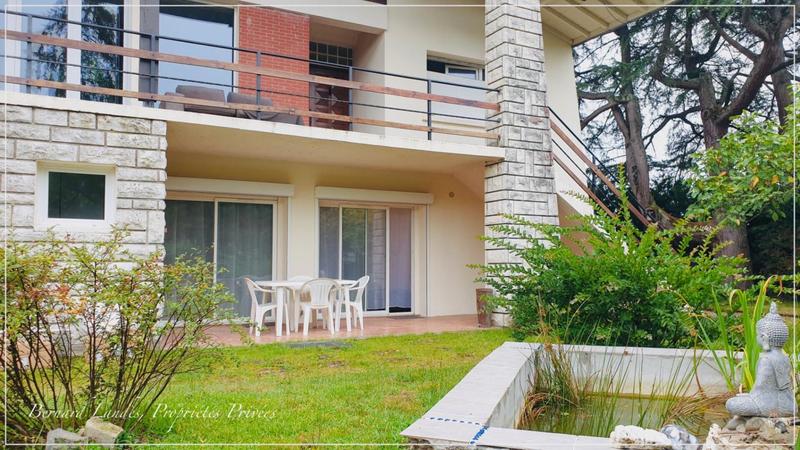 Appartement - 80 m² - 3 pièces