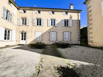 Appartement - 175 m² - 6 pièces