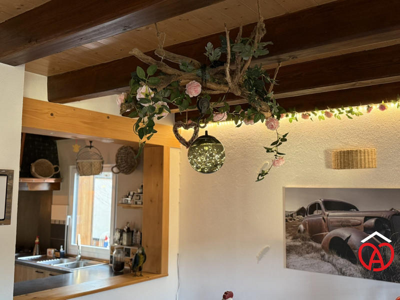 Maison - 90 m² - 4 pièces