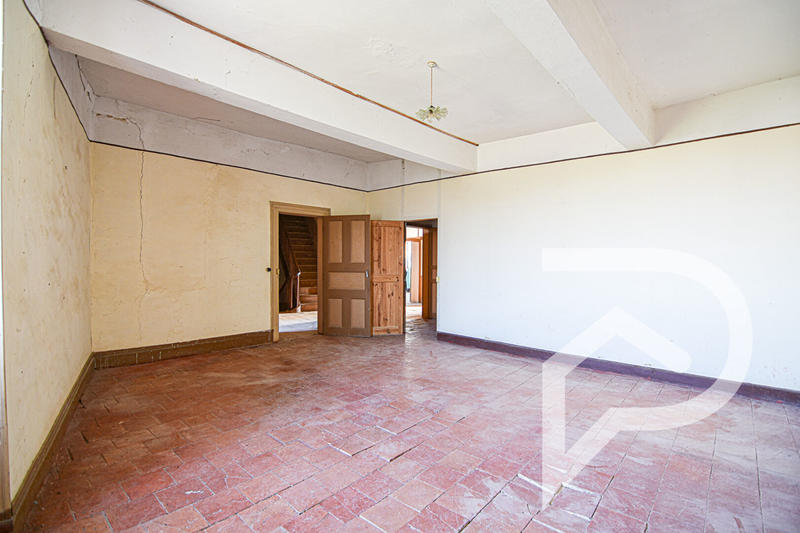 Maison - 260 m² - 7 pièces