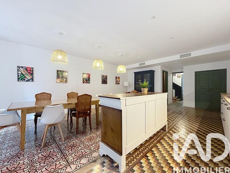 Maison de ville - 270 m² - 8 pièces