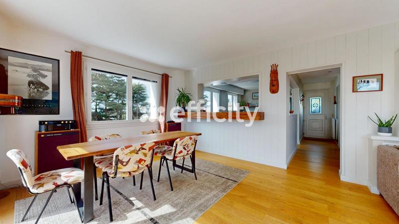 Maison - 174 m² - 6 pièces