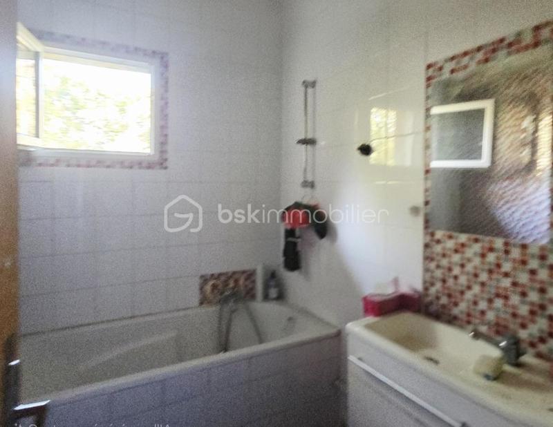 Immeuble - 1 500 m² - 37 pièces