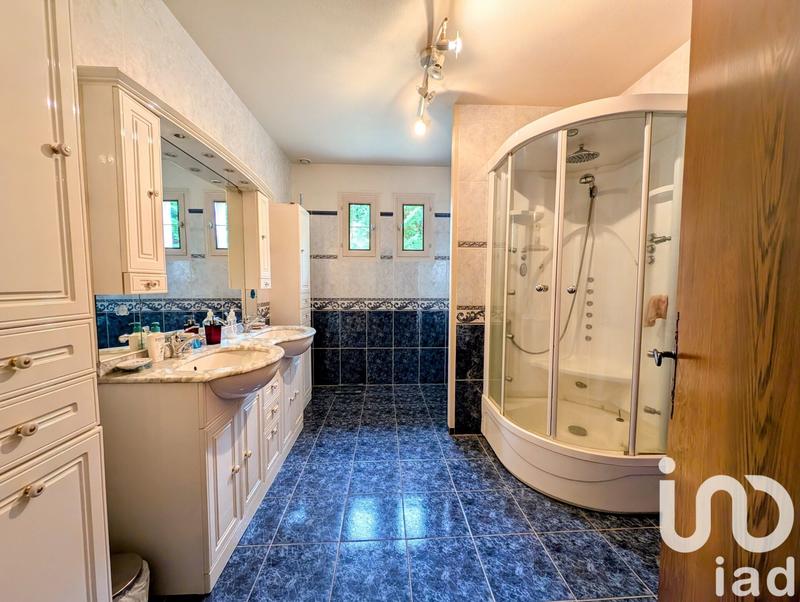 Maison - 192 m² - 6 pièces