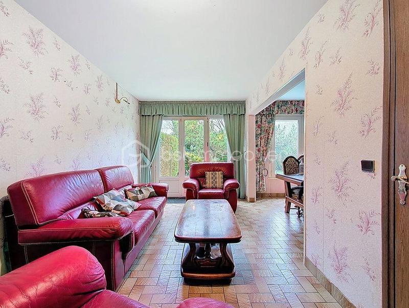 Maison - 98 m² - 8 pièces