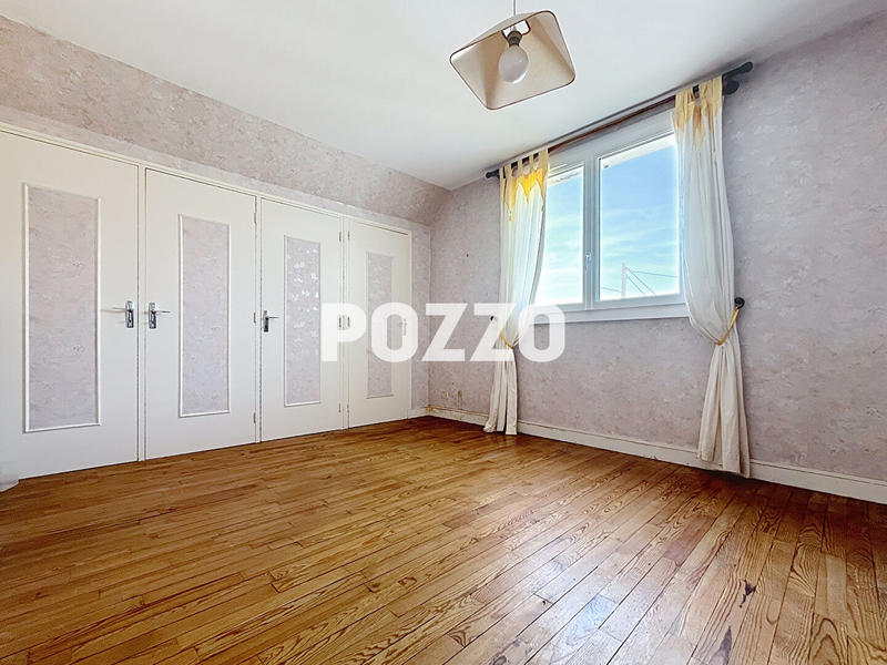 Maison - 160 m² - 8 pièces