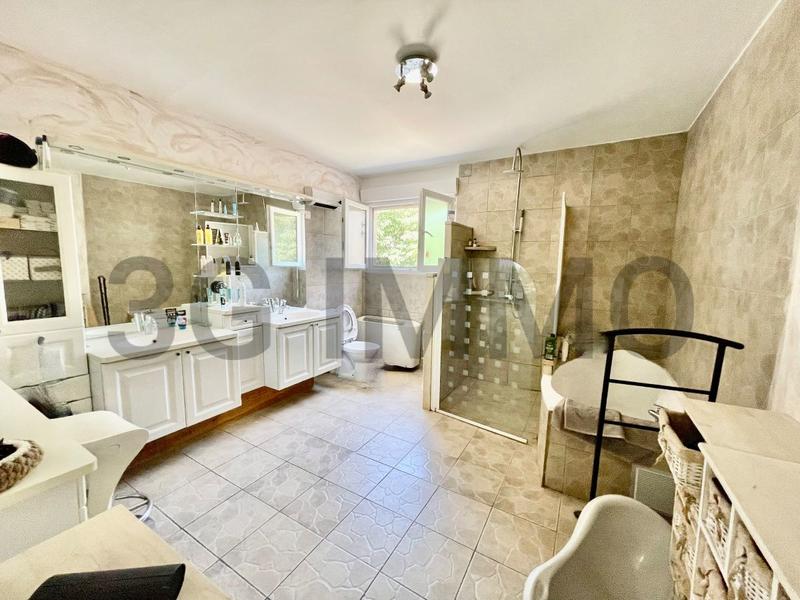 Villa - 188 m² - 7 pièces