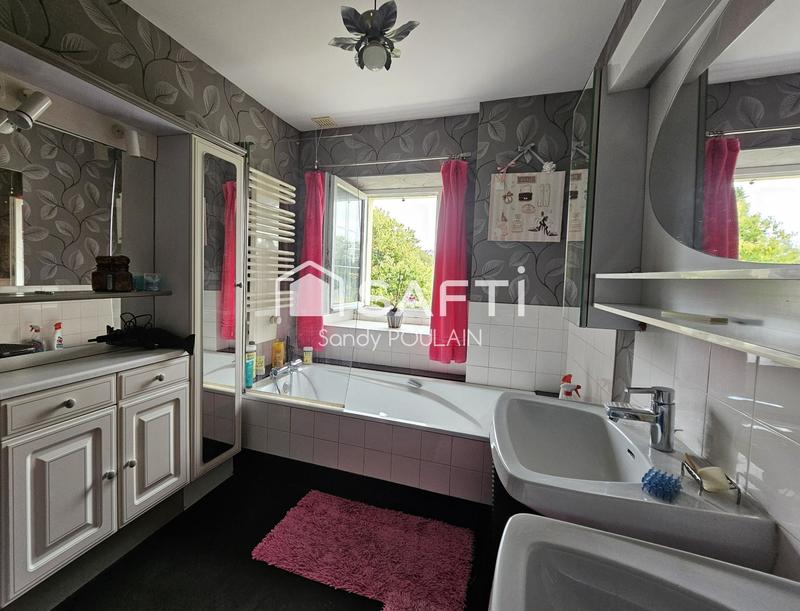 Maison - 135 m² - 6 pièces