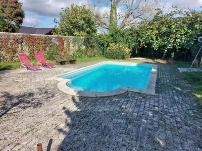 Maison - 180 m² - 7 pièces