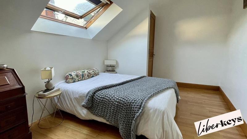 Appartement ancien - 204 m² - 6 pièces