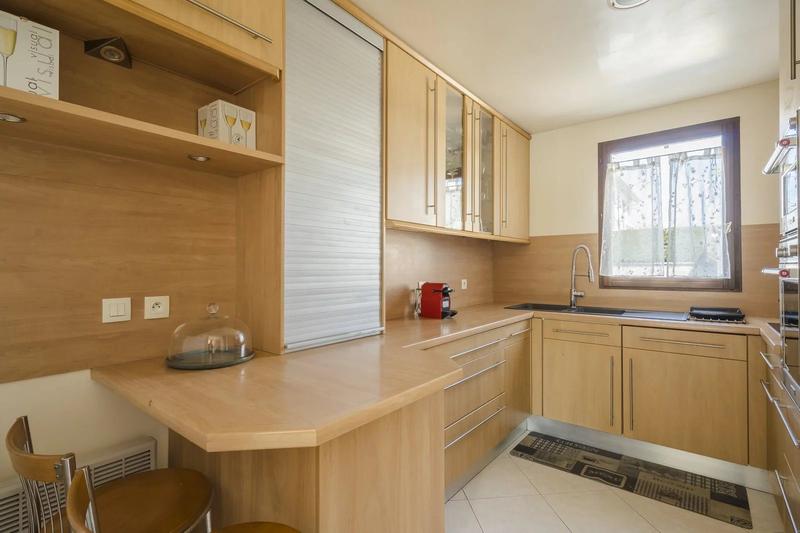 Maison - 92 m² - 5 pièces