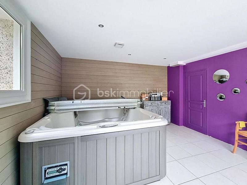 Maison d'architecte - 291 m² - 8 pièces