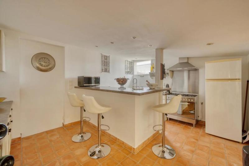 Demeure - 307 m² - 5 pièces