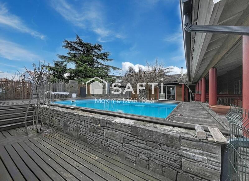 Maison - 220 m² - 7 pièces