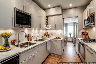 Maison - 204 m² - 9 pièces