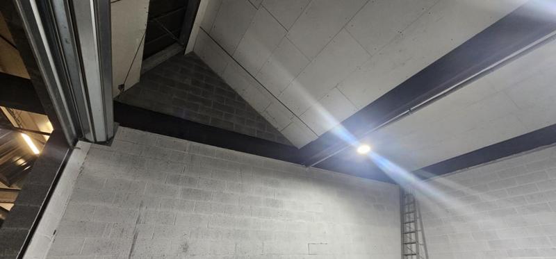 Parking / Garage - 105 m²