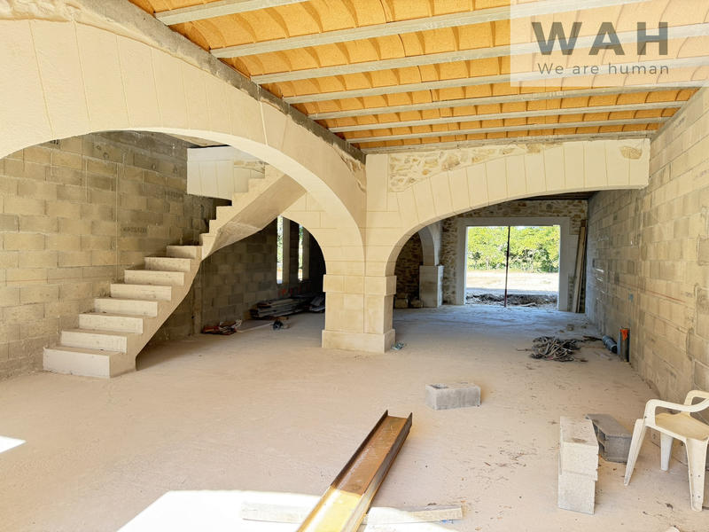 Maison - 219 m² - 6 pièces