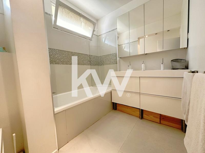 Appartement - 83 m² - 4 pièces