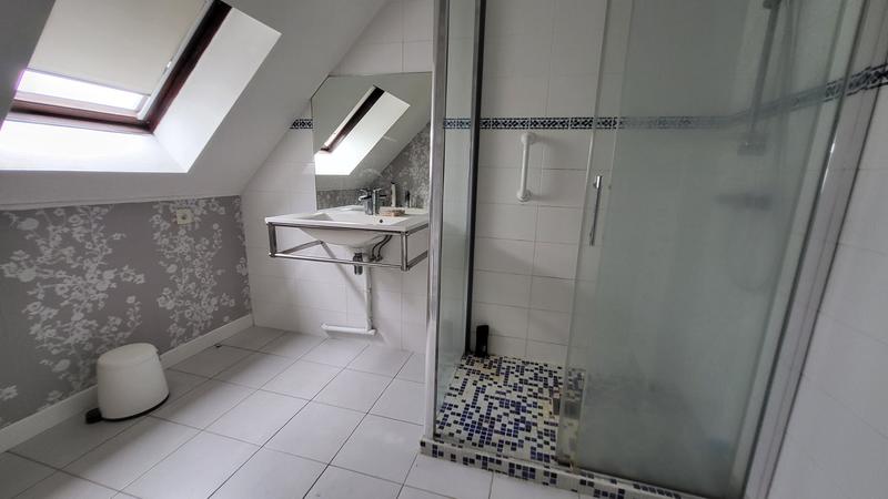 Maison traditionnelle - 148 m² - 6 pièces