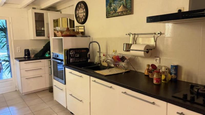 Propriété - 300 m² - 9 pièces