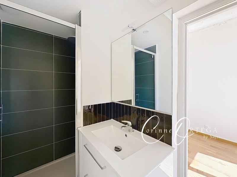 Appartement - 95 m² - 4 pièces