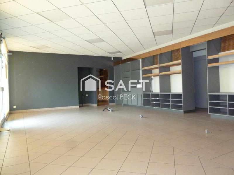 Local commercial - 220 m² - 7 pièces