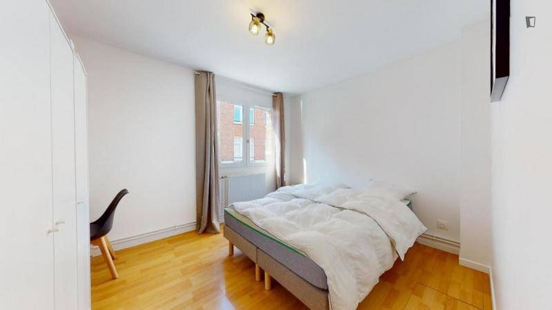 Chambre - 12 m² - 6 pièces