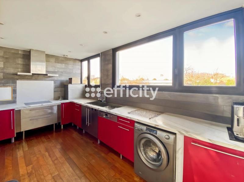 Maison - 133 m² - 6 pièces