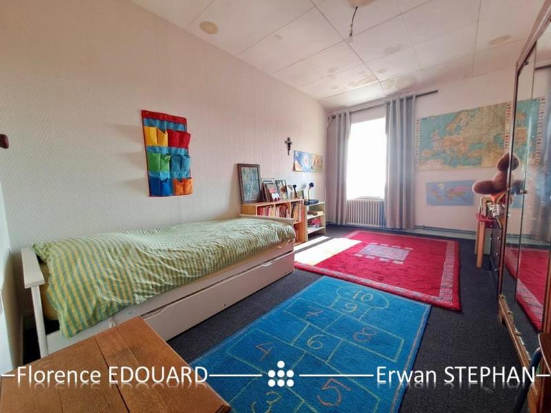 Maison - 374 m² - 16 pièces