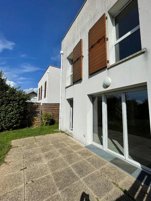 Maison - 87 m² - 5 pièces