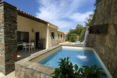 Villa - 240 m² - 6 pièces