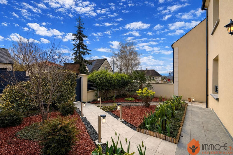 Maison - 160 m² - 8 pièces