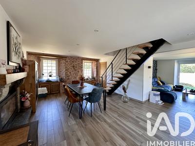 Maison - 200 m² - 8 pièces