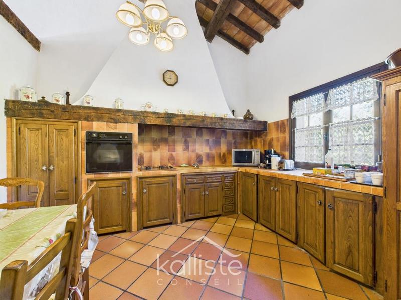 Maison - 166 m² - 6 pièces