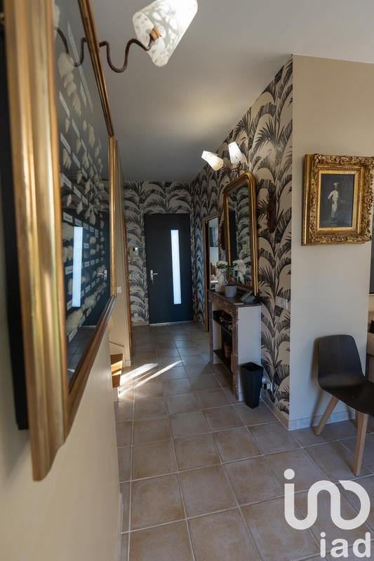 Maison - 180 m² - 7 pièces