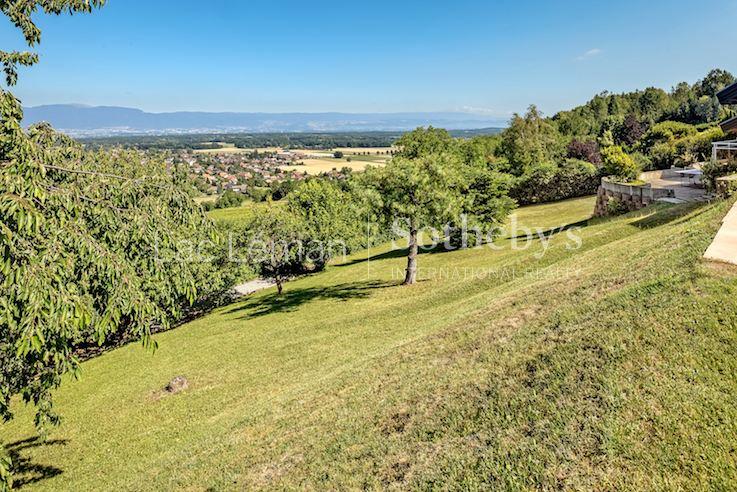 Maison - 246 m² - 6 pièces