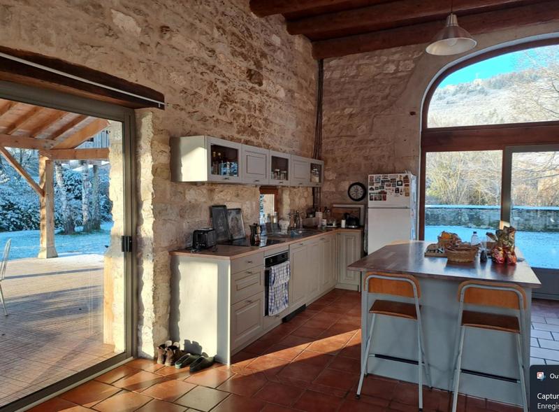 Maison - 287 m² - 9 pièces